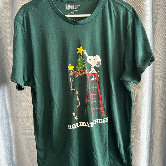 Peanuts Festive Green Tee with Snoopy and Woodstock-large-new or like new - Picture 5 of 8